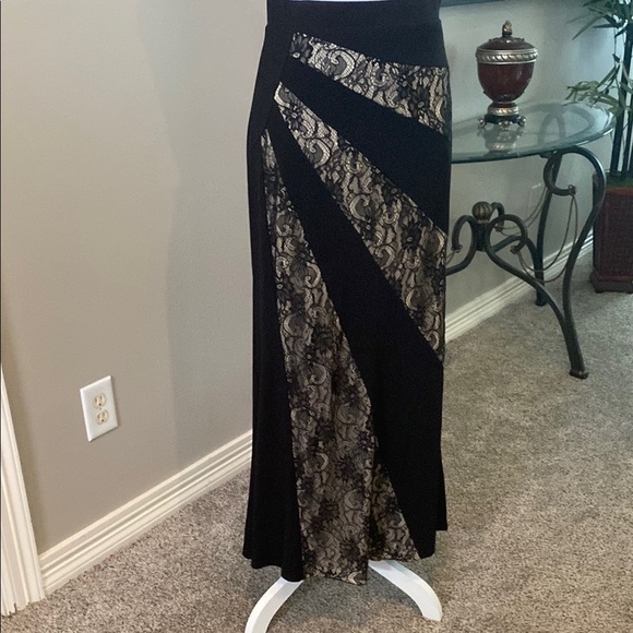 Venus Elegant Black Lace Panel Skirt size S - Picture 1 of 6